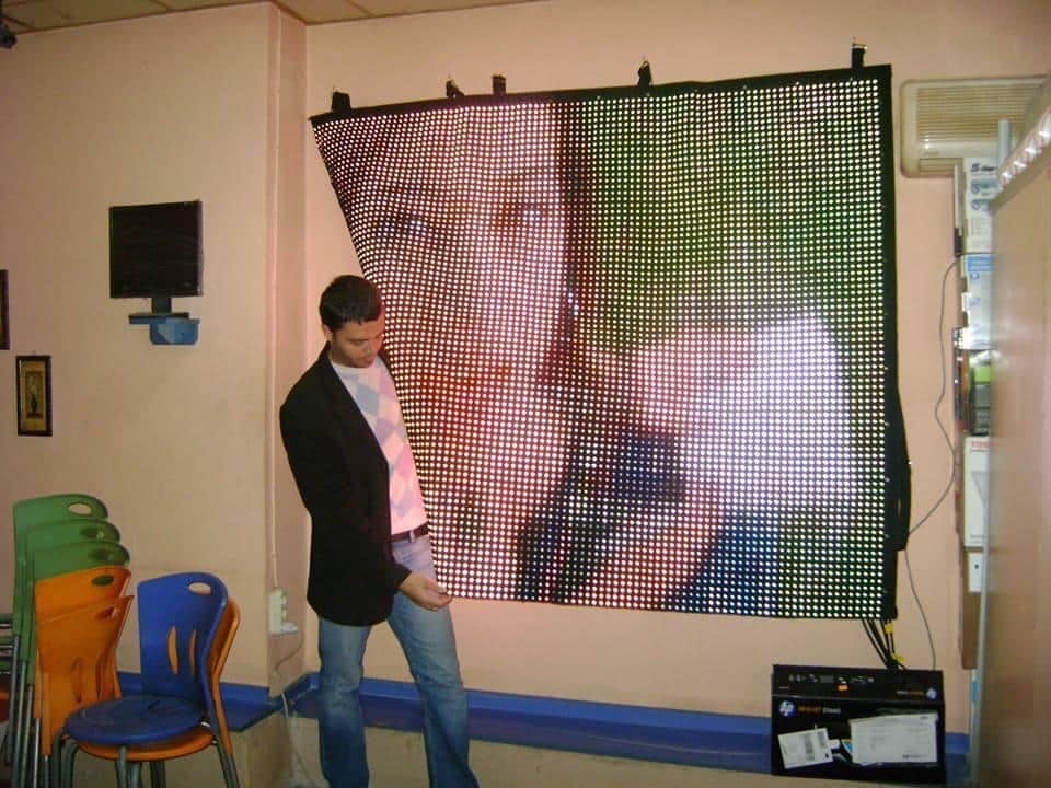 Katlanabilir Esnek LED Perde Ekran Testi